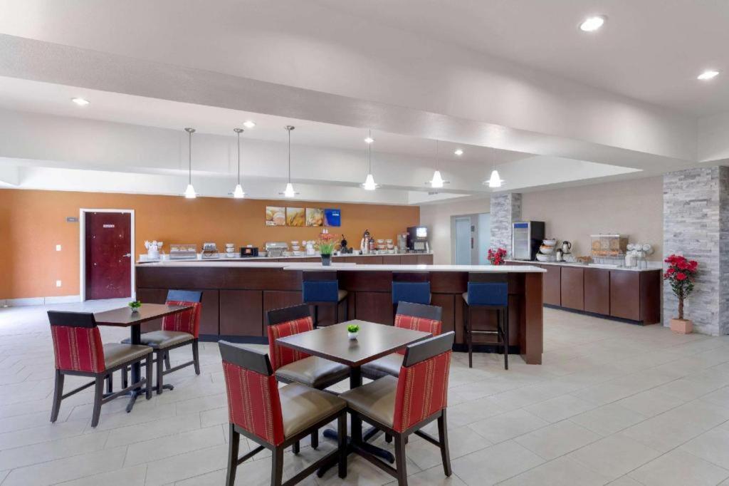 Comfort Suites Copperas Cove Exterior foto